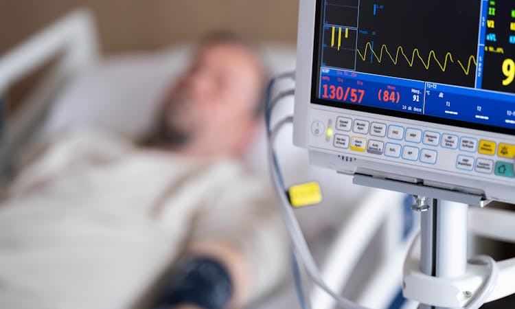 Photo by Engin Akyurt: https://www.pexels.com/photo/a-patient-whose-blood-pressure-and-pulse-are-measured-in-the-hospital-20897581/